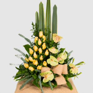 Arreglo fúnebre de rosas y anturios - Floristería en Medellin - Floristeria en Rionegro.