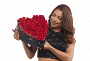 Caja de rosas rojas en corazón - Ramo de flores - San Valentín