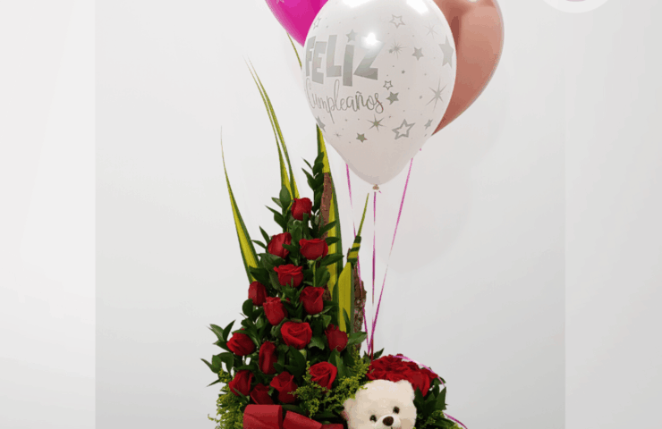 El regalo floral de cumpleaños con rosas y peluche es el detalle perfecto para expresar amor, ternura y cariño en cualquier ocasión especial.