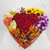 egala un hermoso Diseño floral de flores variadas en forma de corazón. Tenemos los arreglos hermosos para tu persona especial.