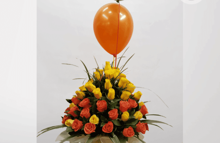 Regala un hermoso arreglo con rosas nararanjas y amarillas