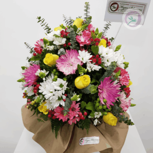 Regala un hermoso Ramo primaveral con flores naturales. Tenemos los arreglos hermosos para tu persona especial.