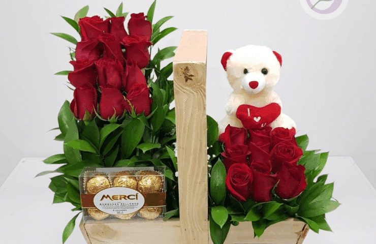 Canasta de flores naturales para regalo con envio GRATIS en Medellín, Área Metropolitana y Oriente Antioqueño.