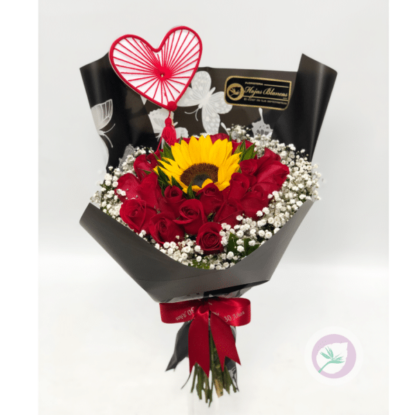 Bouquet de rosas con girasol