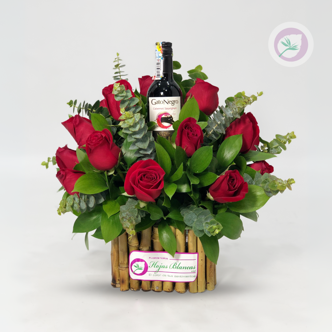 arreglo floral de rosas y vino - Floristeria en Medellin y Rionegro