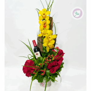 Arreglo de rosas y orquideas con vino medellin Floristería en Medellín Y en Rionegro con domicilio.