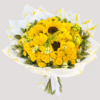Un bouquet vibrante y lleno de alegría que combina rosas amarillas, girasoles y pinochos, acompañados de estátis y rusco. Una composición floral fresca y luminosa, ideal para regalar y expresar cariño, admiración y buenos deseos.
